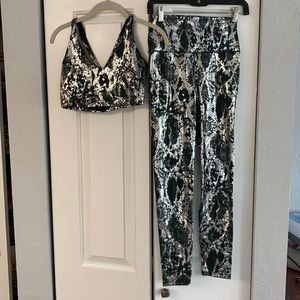 Carbon38 Green/Black/Metallic Snakeskin Set